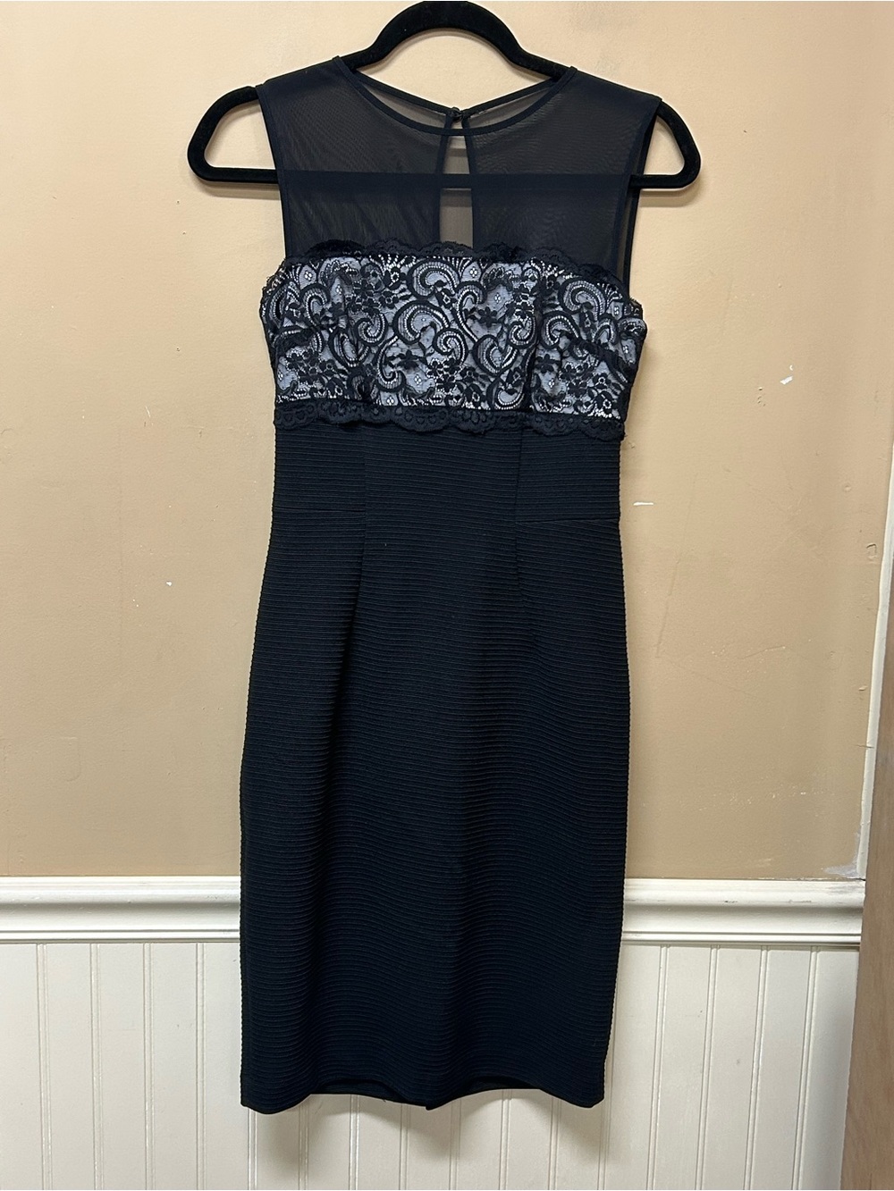 Maggy London BLACK White LACE SHEATH DRESS Cocktail Party Wedding SZ 2